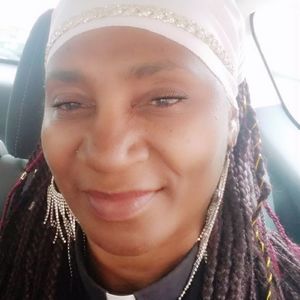 Meet your Posher, Pamela